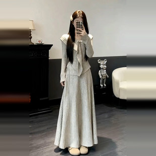 2026新款巨好看的灰色针织连衣裙子女春季修身显瘦绝美套装长裙子