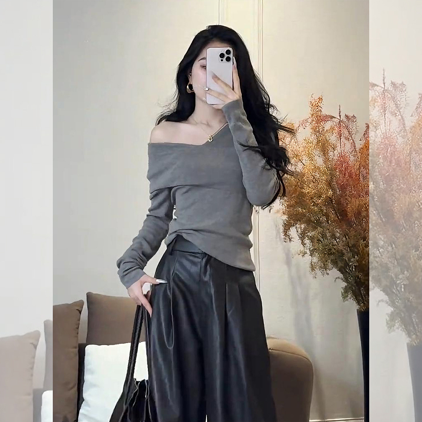 2025深秋新款交叉V领露肩长袖毛衣针织衫气质显瘦灰色打底上衣女,女装/女士精品,毛针织衫,淘宝优惠券,粉丝福利购,淘宝优惠卷