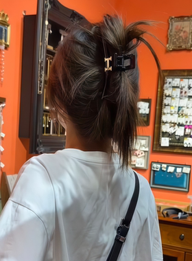 字母黑色抓夹女夏季盘发发夹2025新款后脑勺马尾发夹发抓夹子头饰