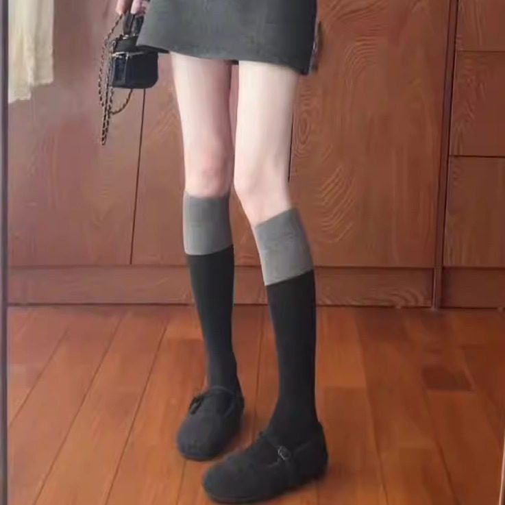 啊啊啊太好看啦 忍不住想发一下这款黑灰拼接袜 高弹显瘦小腿袜女