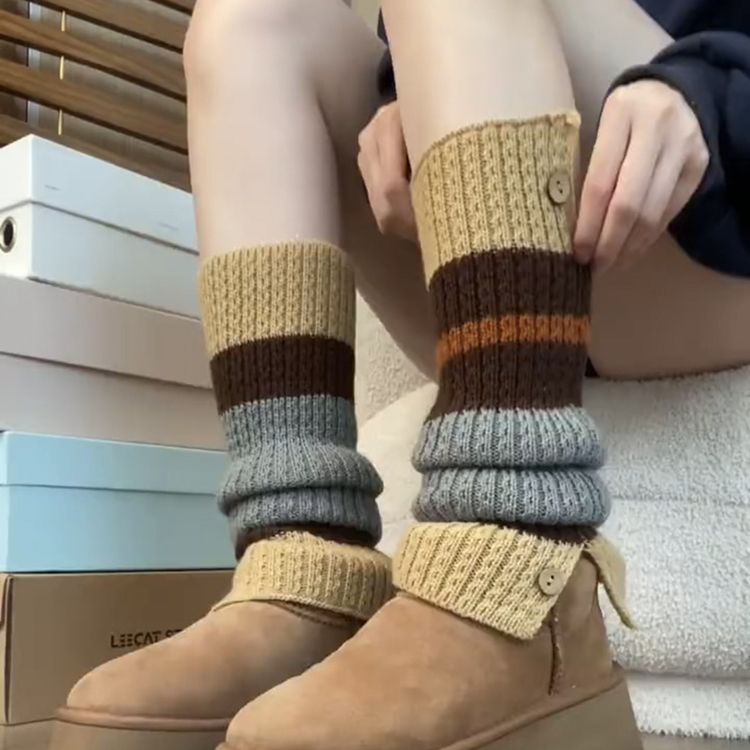 天呐！这拼色袜套和雪地靴绝配啊