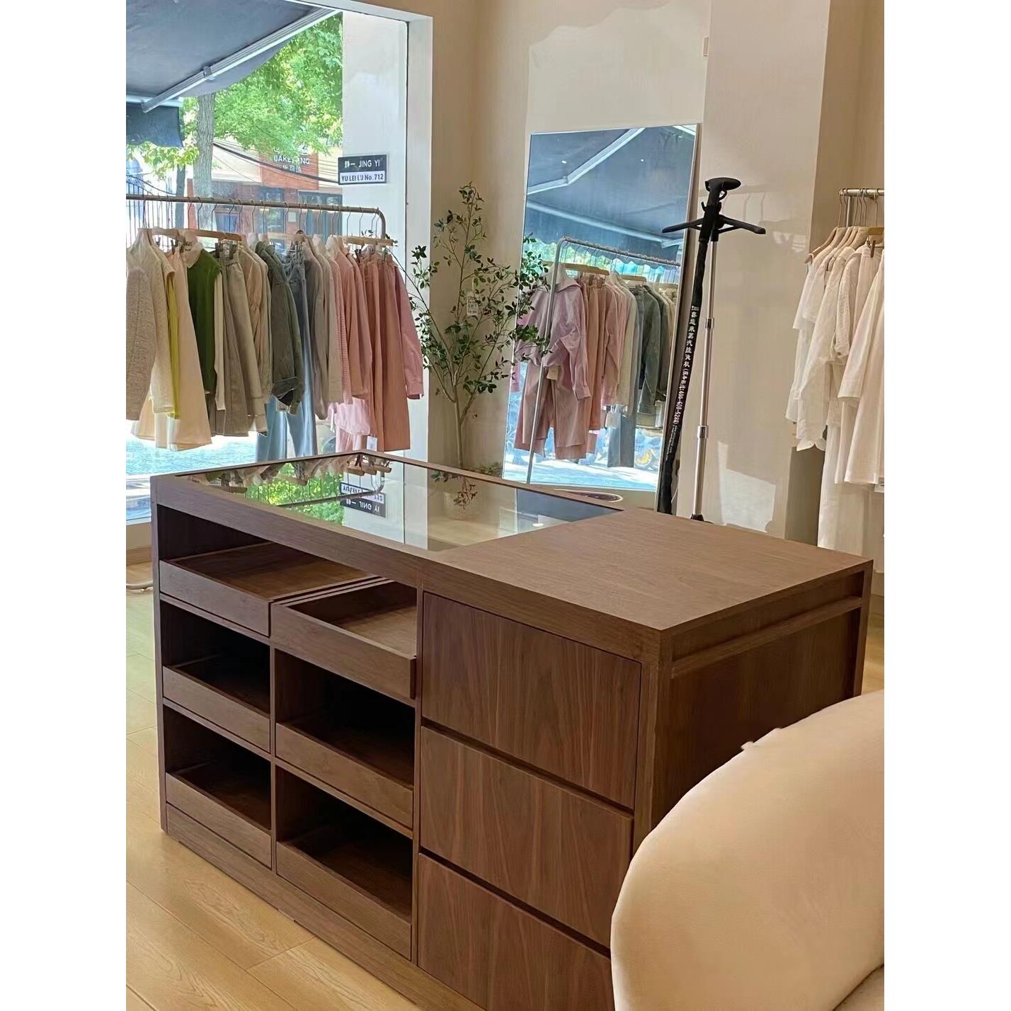 实木服装店中岛桌展示台玻璃岛台斗柜中岛柜收纳柜摆件陈列展示桌