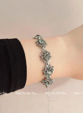 2026韩系新款灰色水钻手链清冷高级石感轻奢小众精致超闪气质几何