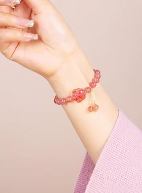 2025巴度珠宝草莓晶手串猫爪狐狸天然粉水晶手链ins小众送女朋友