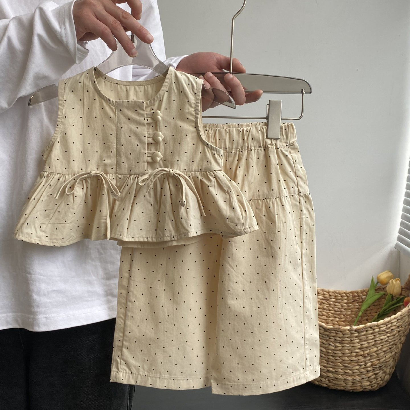 新款森系女童夏装荷叶边背心波点上衣休闲七分阔腿裤两件套裤套装