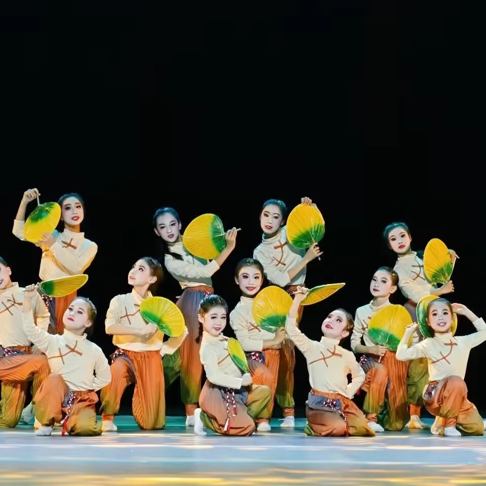 风吹稻花香两岸演出服儿童国风致敬袁隆平红色记忆经典爱国舞蹈服