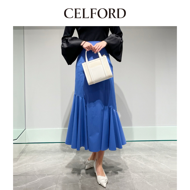 初上市价格 1530元