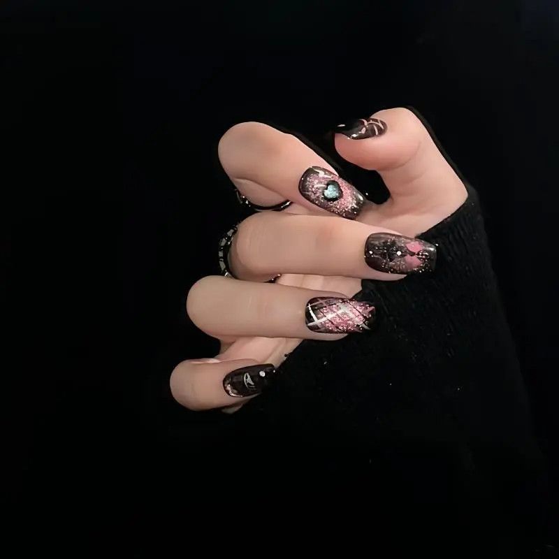 暗黑闪光手工猫眼贴片美甲黑粉可爱格纹猫猫辣妹手绘穿戴甜酷短款