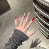 秋冬波点玫红纯色爆闪堆钻高级显白ins半手工穿戴甲小众辣妹美甲