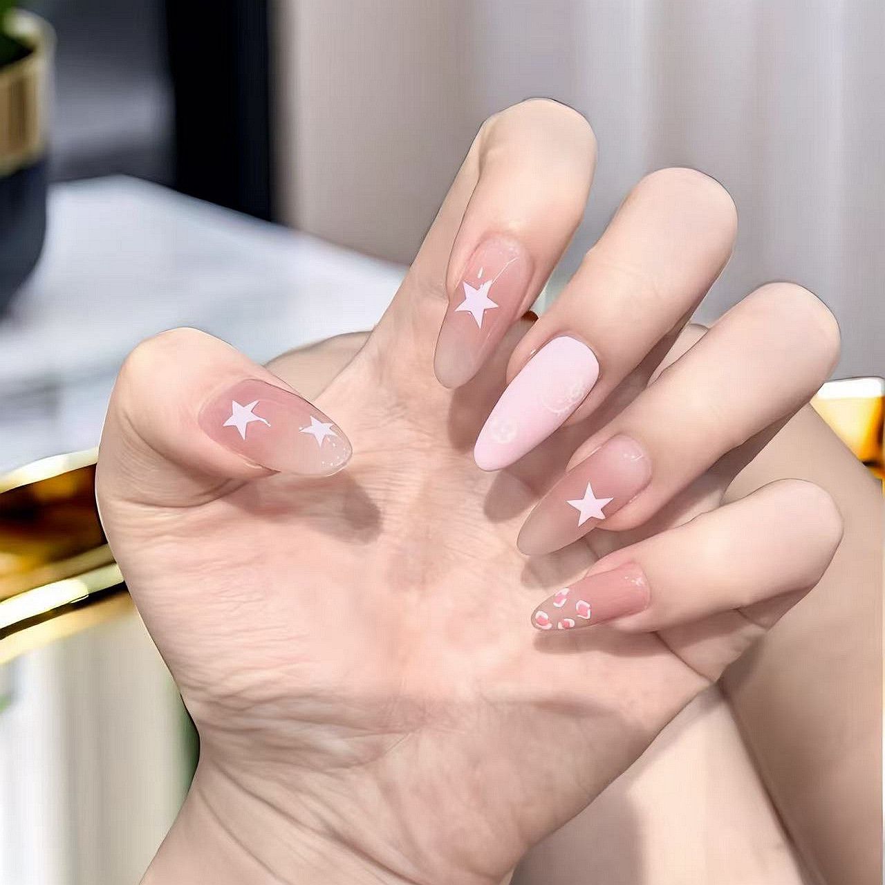 氛围感纯欲皮粉豹纹可爱简约显白星星秋冬穿戴甲贴片冰透腮红晕染