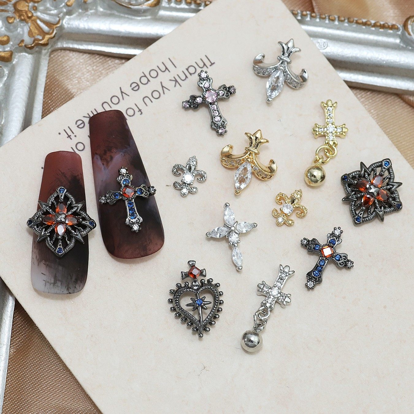 复古十字架美甲锆石饰品金属铜镶锆克罗心红钻网红黑色指甲饰品钻,彩妆/香水/美妆工具,指甲装饰,淘宝优惠券,粉丝福利购,淘宝优惠卷