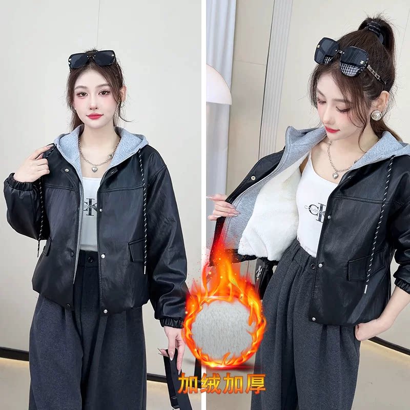 外套女短款2026加绒加厚假两件连帽皮衣撞色拼接减龄百搭夹克上衣