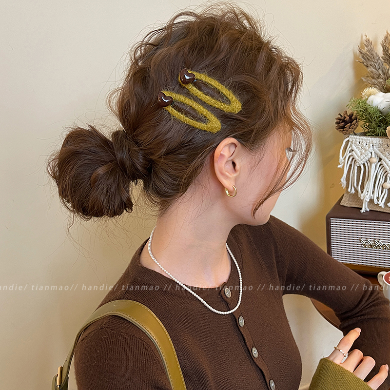 简约爱心毛绒bb夹发夹