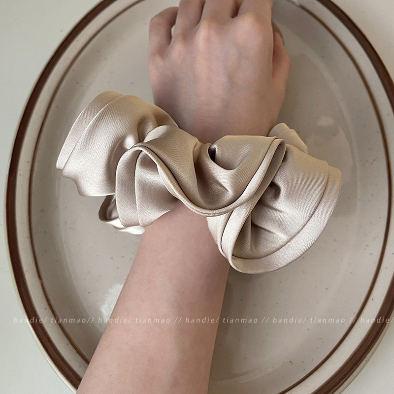 是懂高级的~木耳边花苞大肠发圈