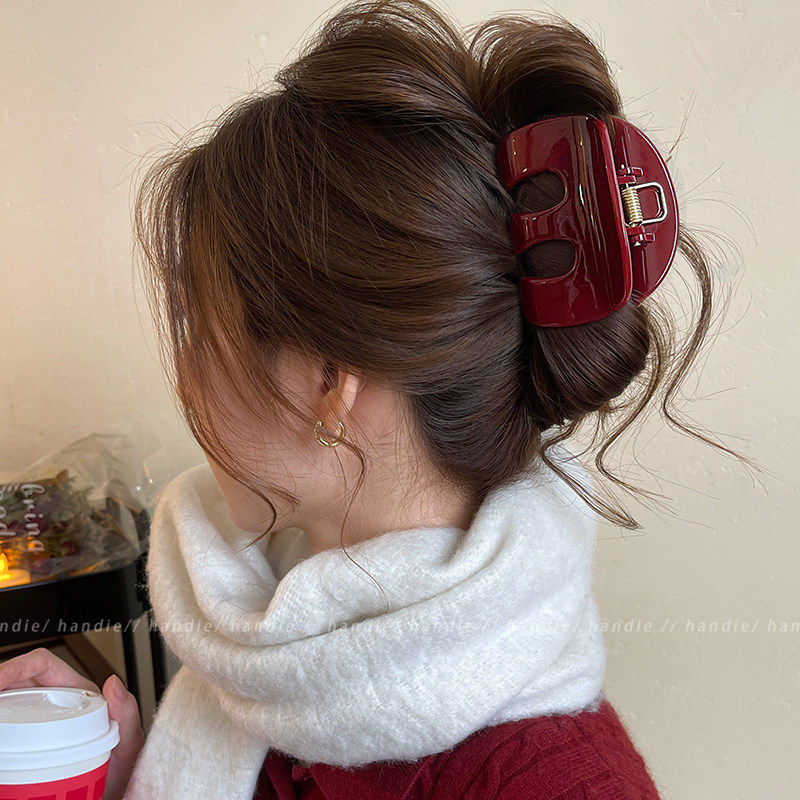 气质M形头发抓夹女高级感盘发夹子头饰2025新款后脑勺百搭鲨鱼夹