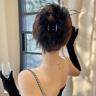 羽毛抓夹纯欲ins风鸵鸟发夹后脑勺盘发头饰鲨鱼夹超仙高级感发饰