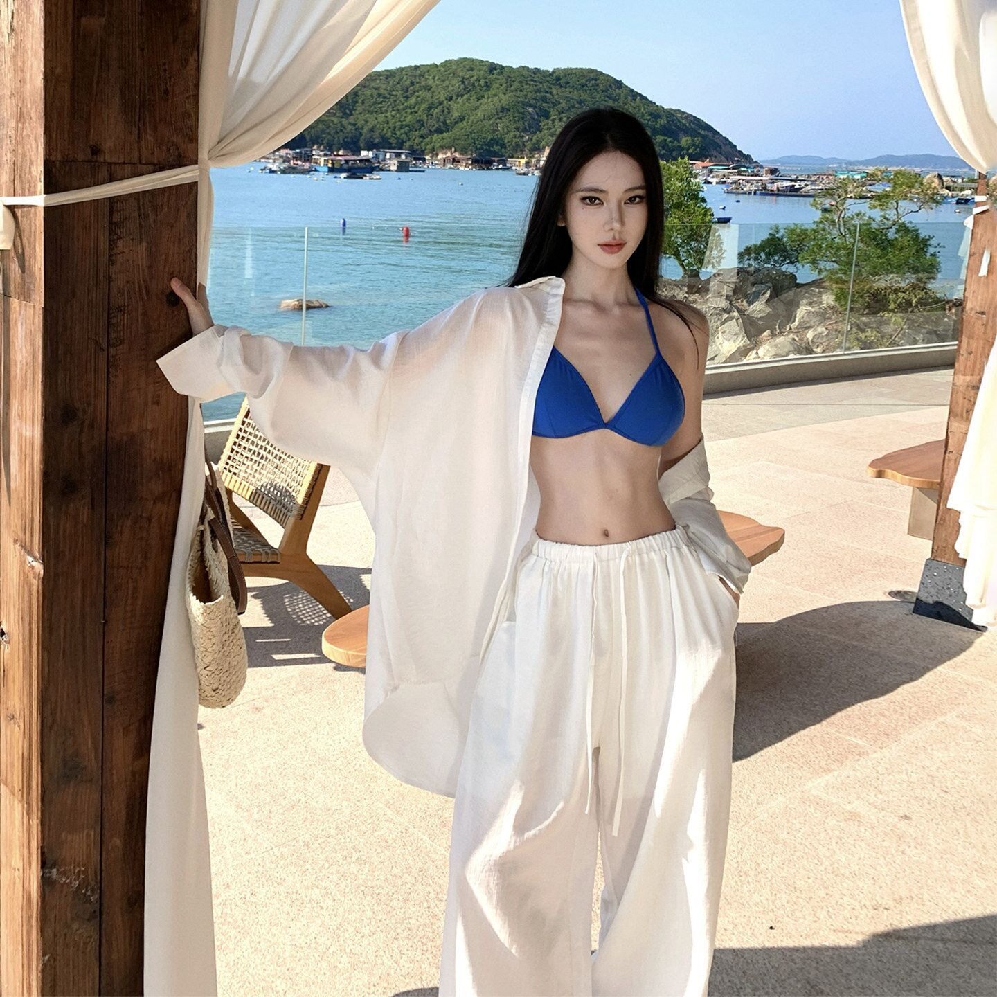 马尔代夫度假休闲穿搭蓝色比基尼白色防晒衬衫女夏海边性感四件套