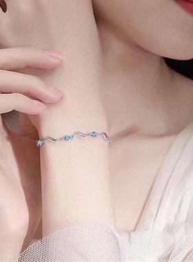 新款水晶之恋蓝水晶手链女海洋之心女设计女朋友生日礼物一件