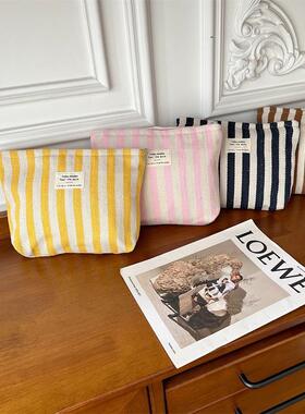 39211 清新条纹化妆包女洗漱包袋收纳包大容量便携简约手拿化妆包