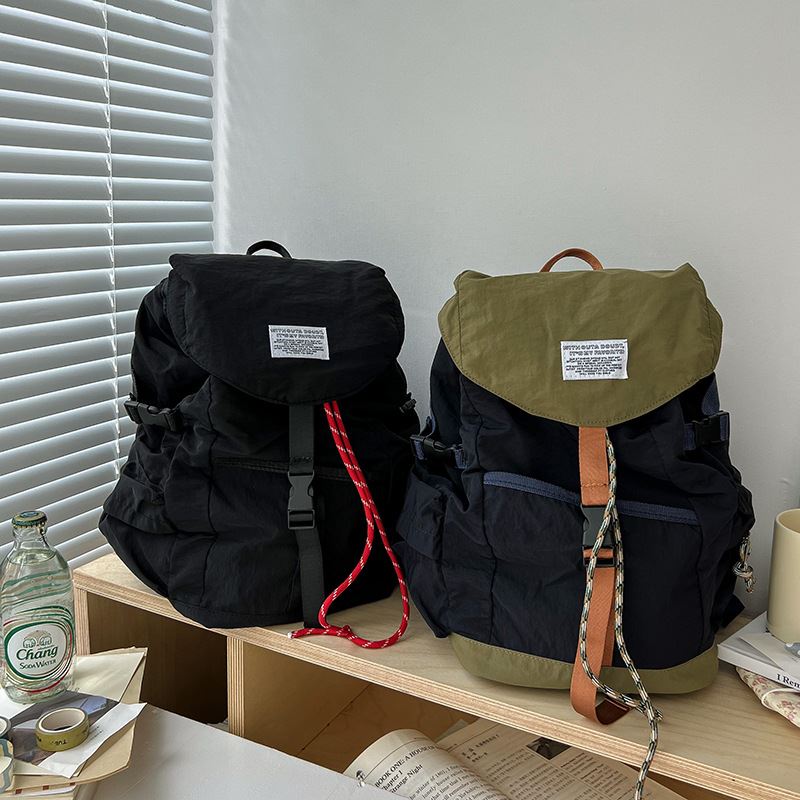 幼儿园儿童背包潮酷男孩上学大容量双肩包简约个性外出帆布包