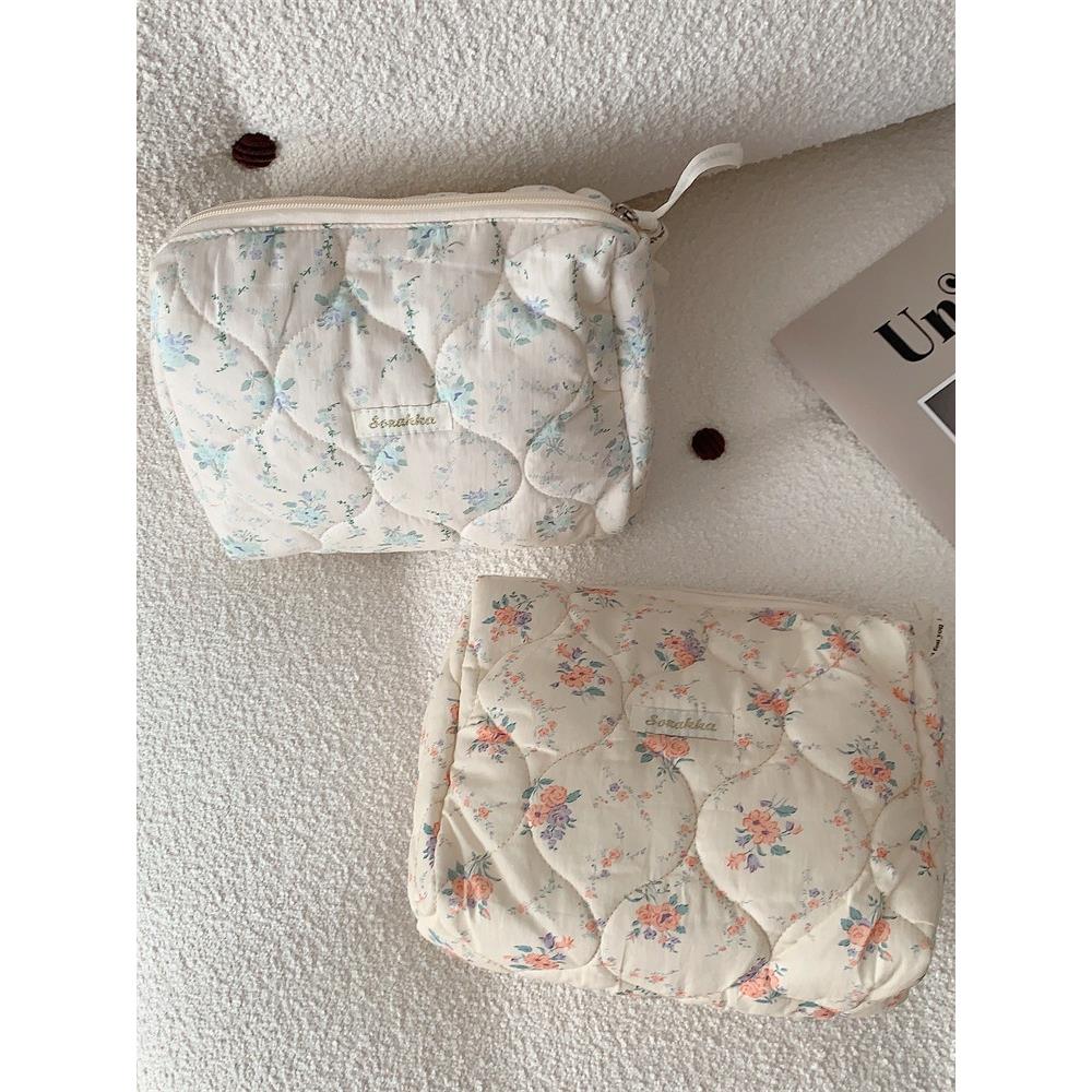 31081 ins花朵软绵绵化妆包女便携大容量化妆品杂物收纳袋手拿包
