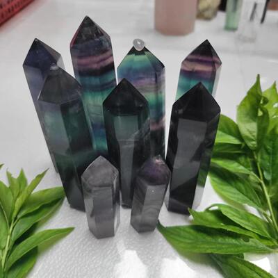 厂天然七彩莹石柱子六棱柱原石把件单尖六棱柱摆件定制