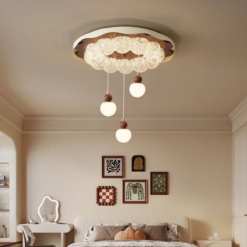 卧室吸顶灯中古风LED木质树脂法式复古轻奢设计师款高级感主吊灯