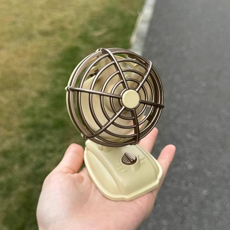 风扇学生上课静音小型宿舍办公室桌面大风力复古迷你电扇户外便携