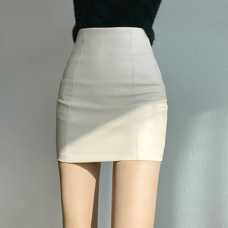米白包臀小皮裙女春秋欧货新款高腰显瘦性感OL短裙超火pu皮半身裙