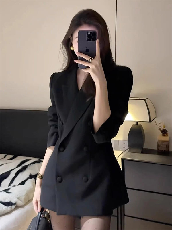 黑色小西装外套女春秋欧货新款薄款宽松休闲气质高级感双排扣西服