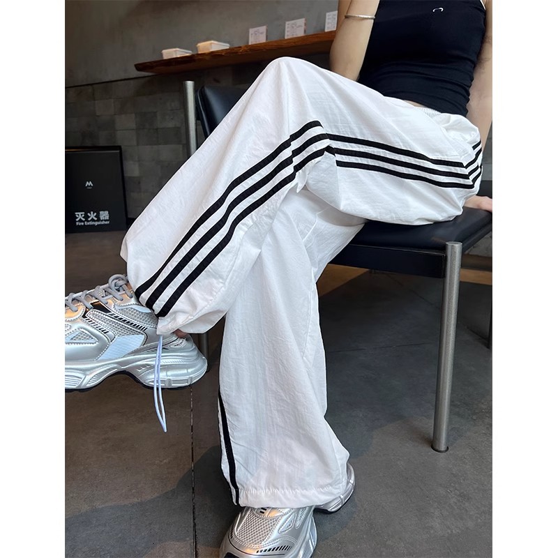 白色美式工装裤女夏季欧货薄款2025新款三条杠运动裤休闲直筒长裤