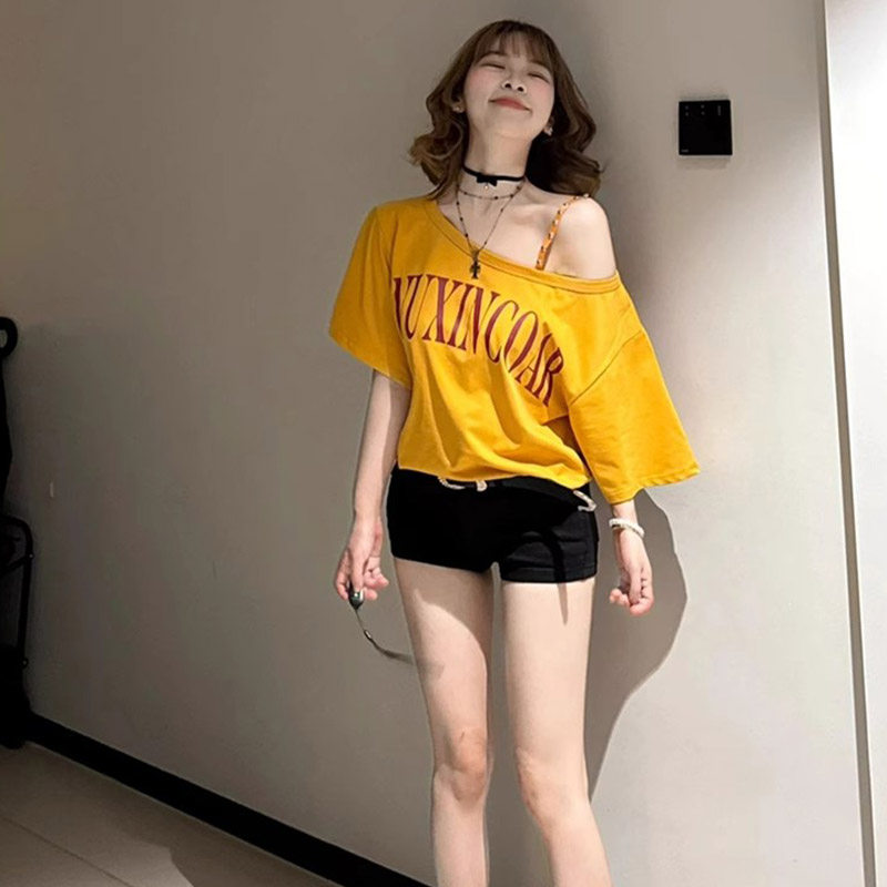 黄色斜肩露肩短袖t恤女夏季欧货美式多巴胺穿搭休闲 宽松绝美上衣