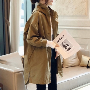 中长度风衣外衣的妇女春季和秋季英式风格覆古小连帽工作服外衣开