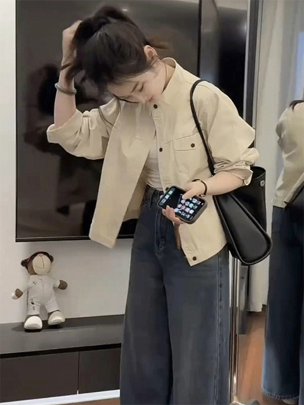 米色立领棒球服短款外套女春秋欧货宽松显瘦百搭简约工装夹克上衣