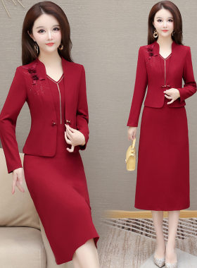 大码红色两件套连衣裙女新款2025秋季洋气时尚修身喜婆婆过膝长裙