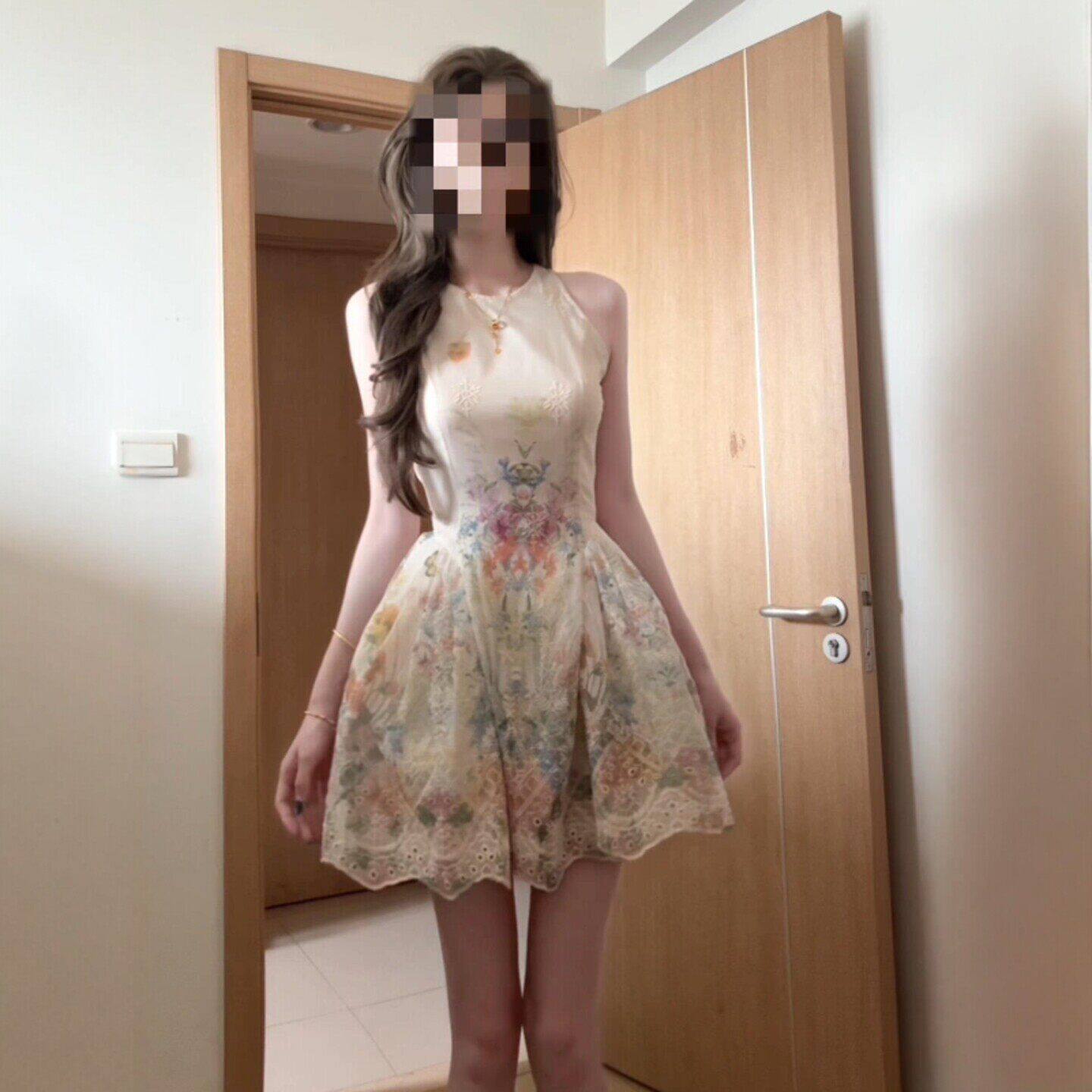 专柜温柔系穿搭独特超好看的碎花收腰显瘦吊带连衣裙绝美小裙子26