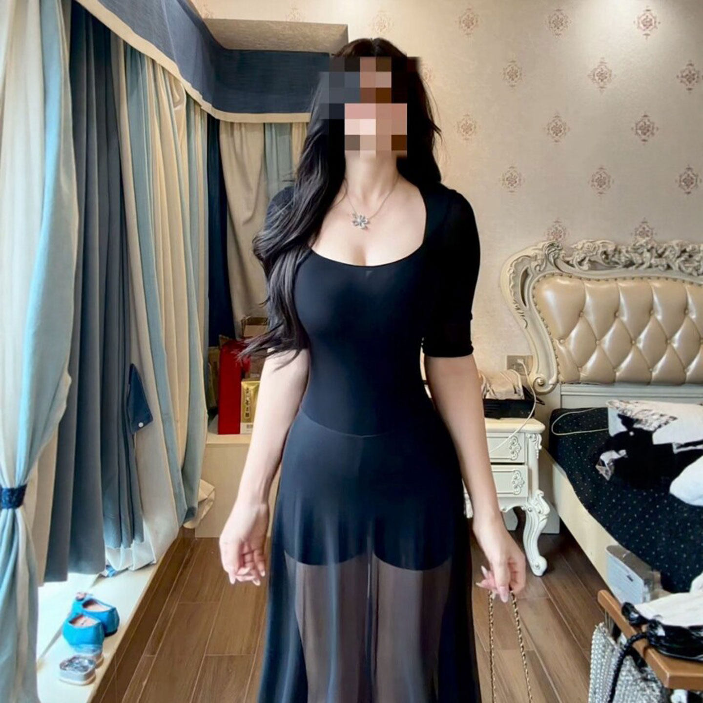 专柜轻熟御姐穿搭时尚气质黑色修身包臀长裙独特超好看连衣裙2026