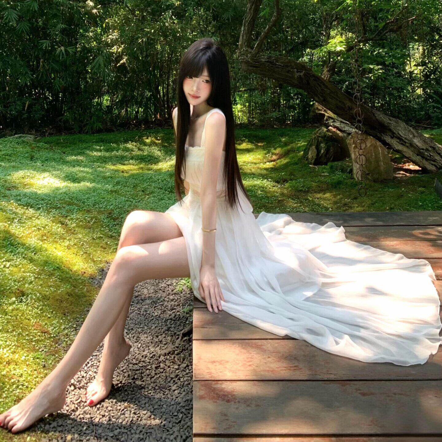 专柜旅游穿搭度假风巨好看的仙女吊带连衣裙设计感小众绝美长裙26