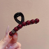 高级感红色珍珠抓夹女新款 发量少发抓后脑勺洋气鲨鱼夹子新年头饰
