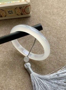 白月光荔枝冻纯天然玛瑙手镯女款招财镯冰种玉镯子高冰透玉髓白色