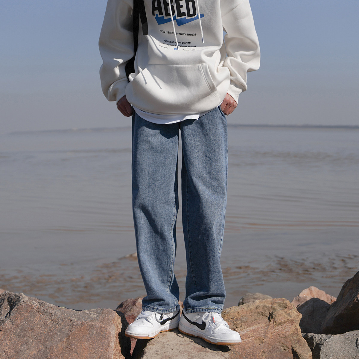 E2023秋季男牛仔裤宽松潮牌纯色直筒垂感百搭chic青少年长裤子