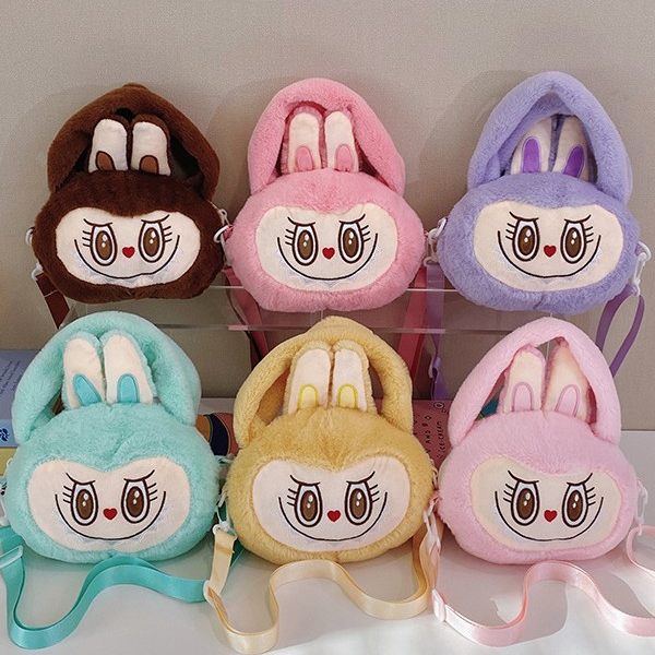 单肩斜挎包2025新款可爱卡通毛绒女生单肩包兔子造型小包挎包