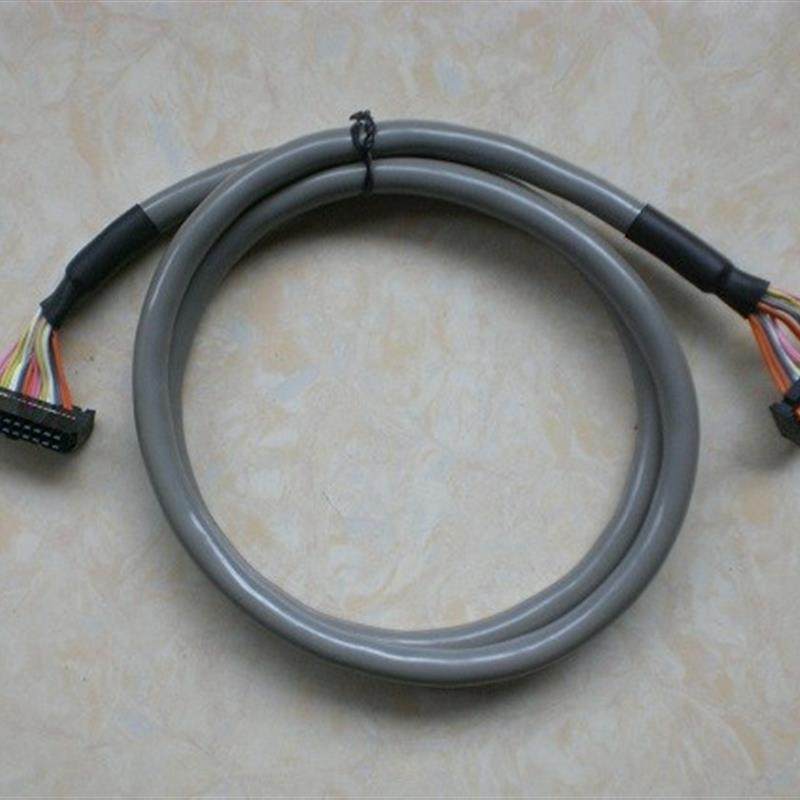 C20HH-10SL代用 韩国三元 SAMWON PLC连接线 1米长电缆  长度询价