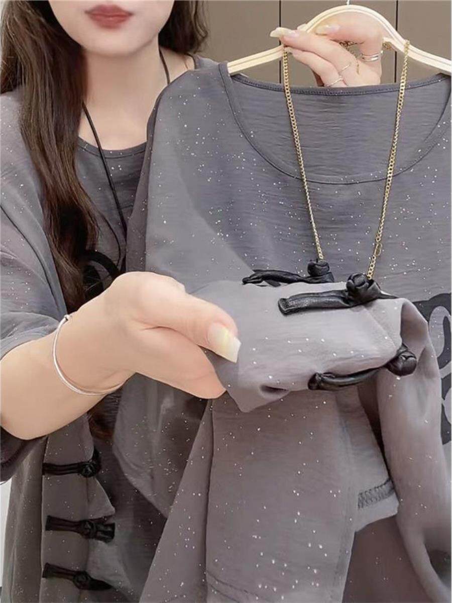 레트로 버클 편지 인쇄 중간 길이 티셔츠 여성 반팔 여름 새로운 느슨한 슬리밍 엉덩이 커버 탑 여성용