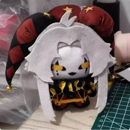 怪胎马戏团团Pierrot属性10cm娃.