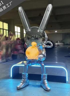 商场网红太空兔子玻璃钢雕塑月光兔电竞酒吧阿斯顿大摆件