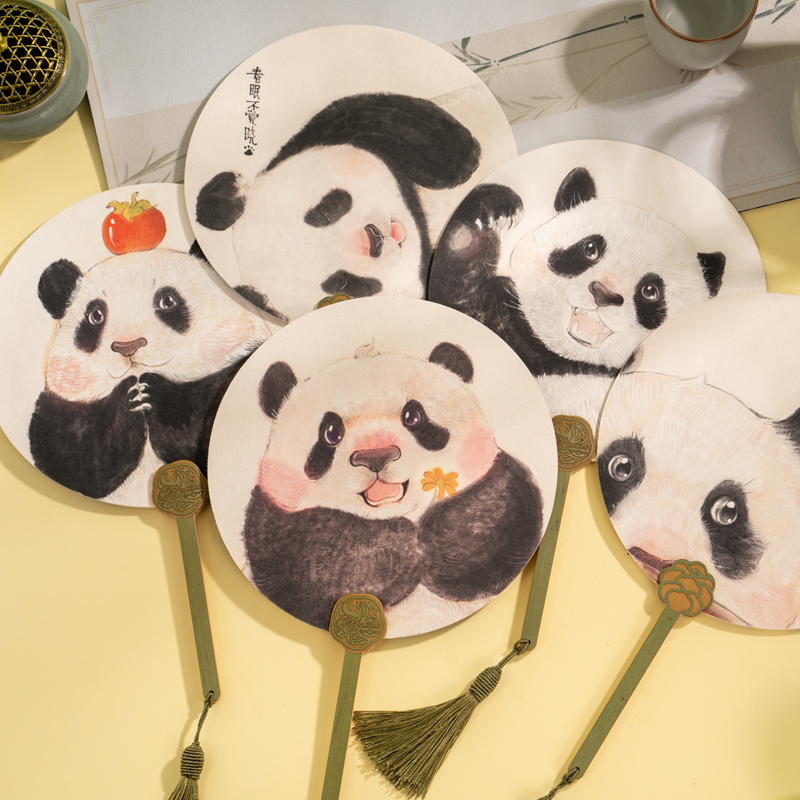 手绘熊猫团扇创意古风国风加厚宣纸扇子卡通小圆扇成都纪念品