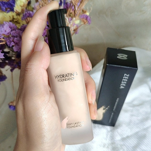 zeesea滋色持妆粉底液底妆防水