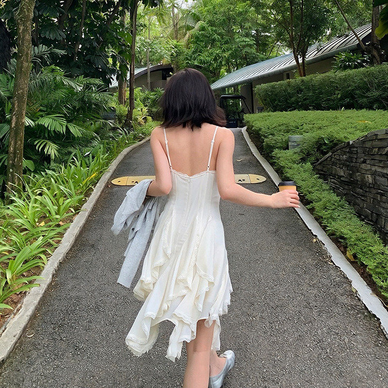 花边拼接设计感白色吊带