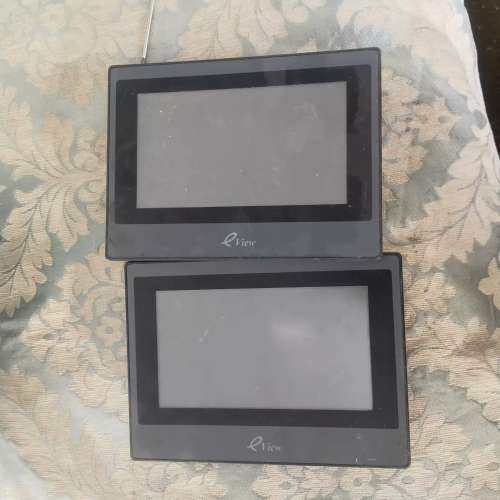 议价步科触摸屏ET070，功能正常，成色如图，有轻微使用痕迹。数